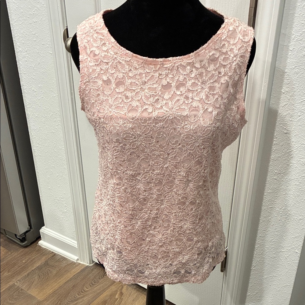 Elegant Pink Lace Sleeveless Top